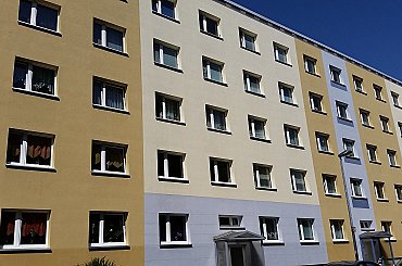 Mikrokogenerace zvyšuje energetickou nezávislost bytových domů i veřejných budov. Je cestou k dekarbonizaci