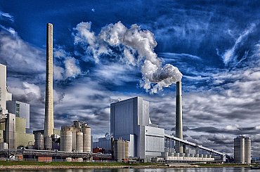 Provoz rafinérií v ČR pokračuje podle plánu, ropná krize zásobování neovlivnila