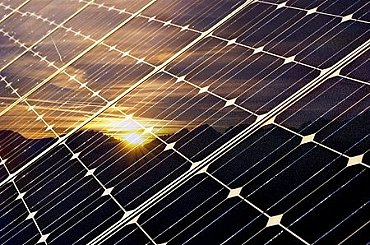 China installs record 36 GW of rooftop solar in Q1 as new rules drive surge