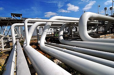 Gazprom plánuje v příštím roce snížit investice o téměř třetinu