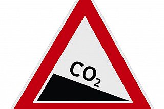 Babiš v dopise EU navrhl bezplatné alokace povolenek pro podniky zasažené ETS 1