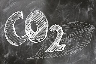 Babiš v dopise žádá EU o odklad systému ETS 2 a kritizuje ceny povolenek